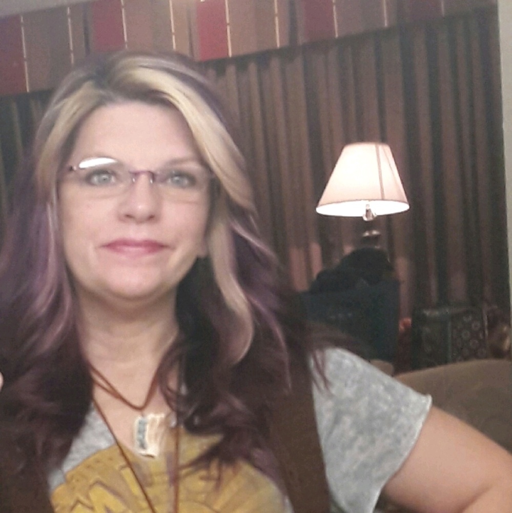 Meet your Posher, Lisa